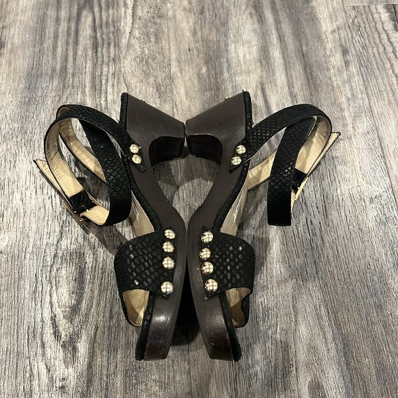 Jimmy Choo Black Embossed Leather Clog Sandals Studded Wood Heel Size 8 - Picture 3 of 13